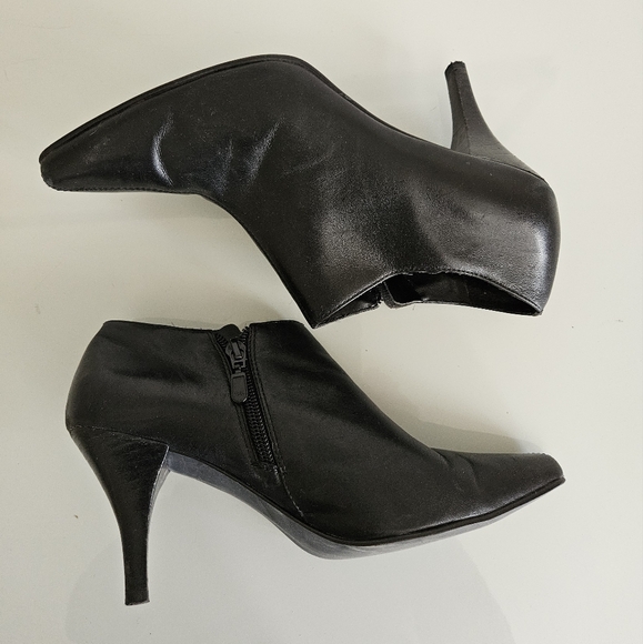 Madeline Leather "Pinky" Booties - Picture 2 of 5